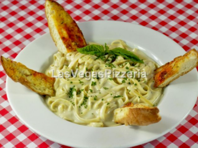 Fettuccini Alfredo - templeeats.com
